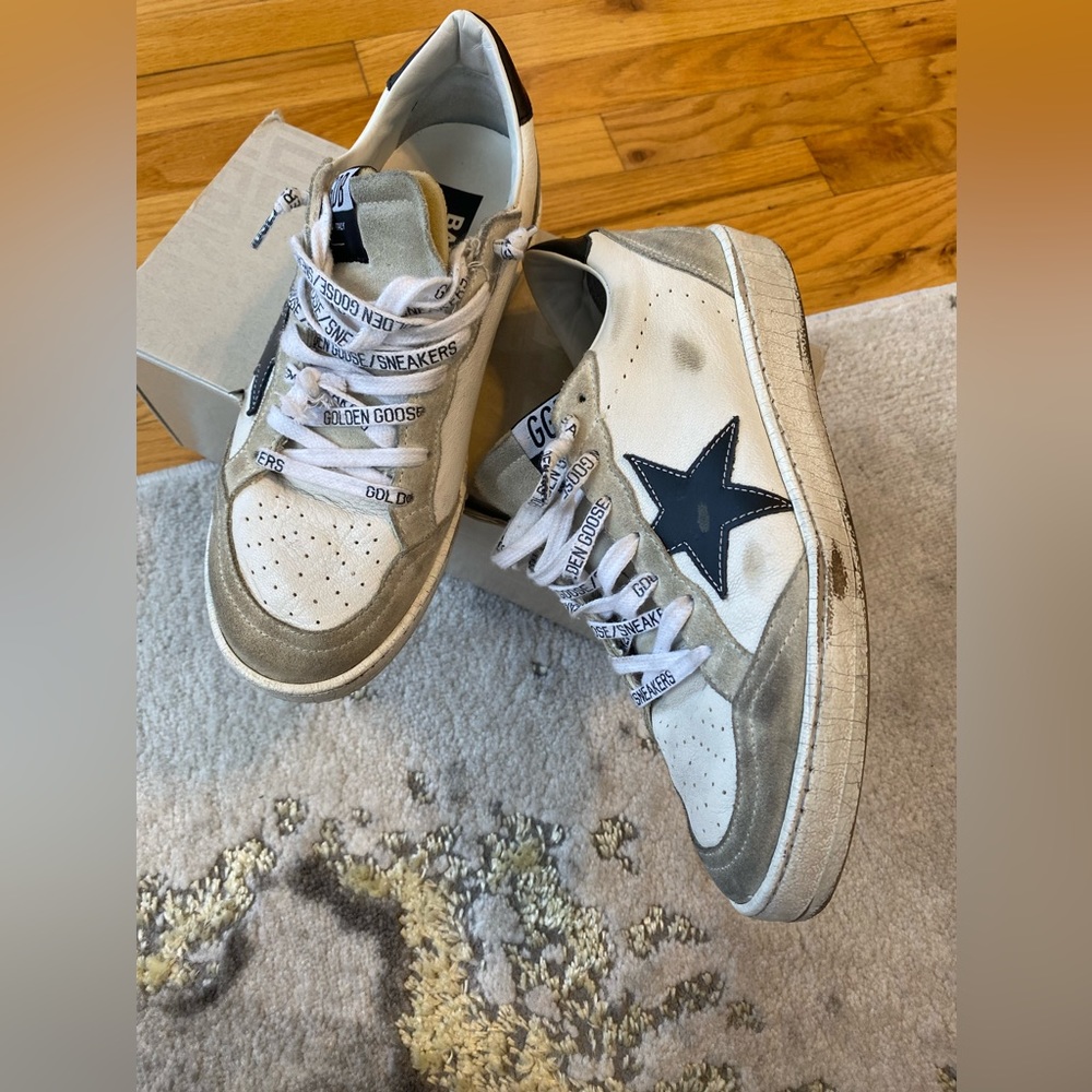 GOLDEN GOOSE LOW TOP SNEAKERS